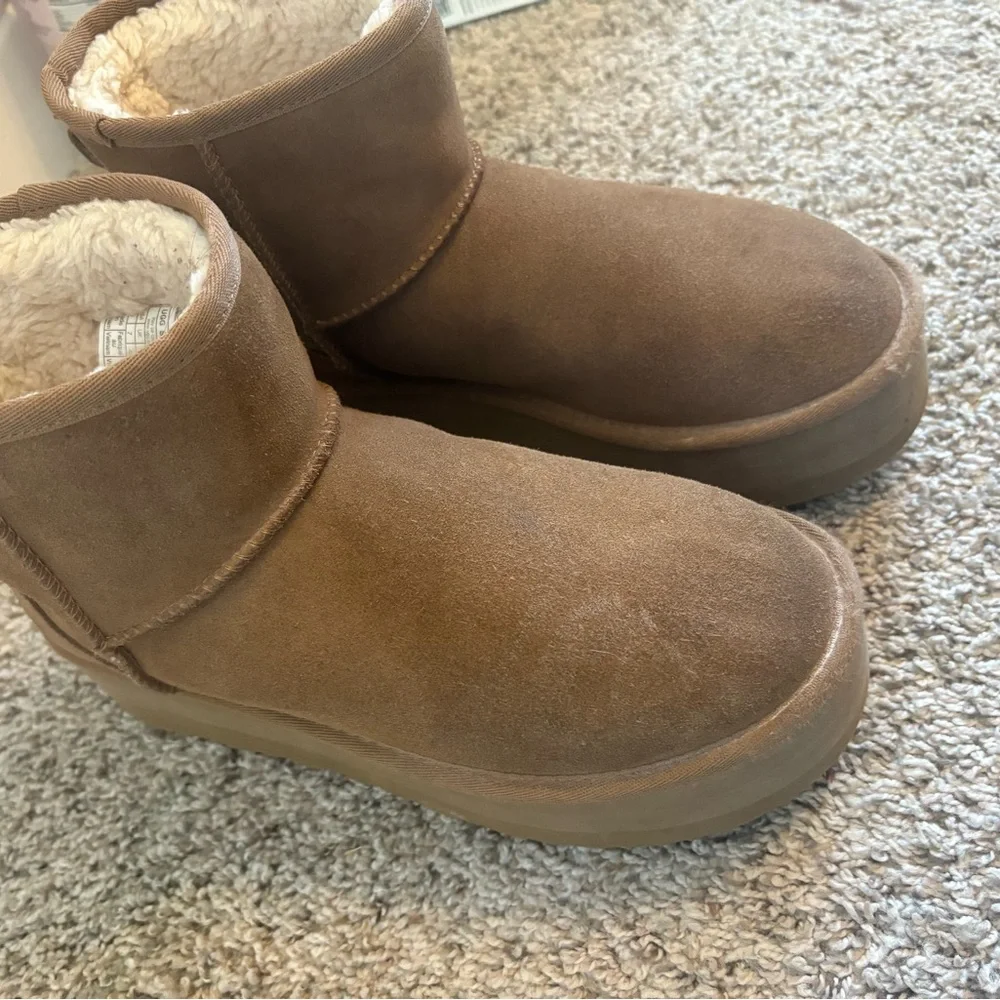UGG Women's Brown Suede Platform Winter Boots